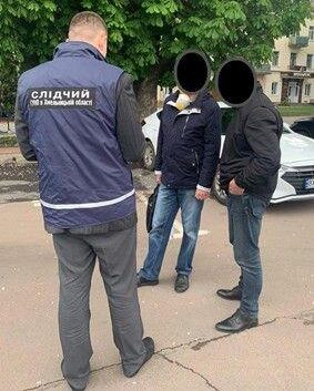 НА ХАБАРІ ЗАТРИМАНО ЧИНОВНИКА ХМЕЛЬНИЦЬКОЇ ОБЛАСНОЇ ДЕРЖАДМІНІСТРАЦІЇ НА ХАБАРІ ЗАТРИМАНО ЧИНОВНИКА ХМЕЛЬНИЦЬКОЇ ОБЛАСНОЇ ДЕРЖАДМІНІСТРАЦІЇ