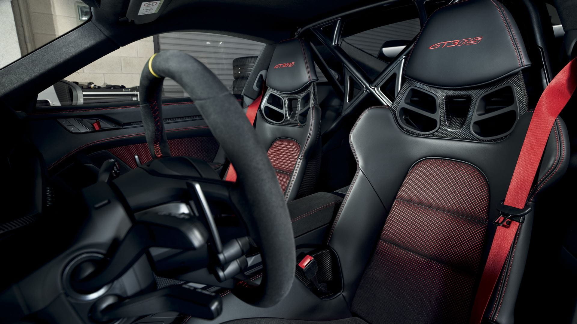 Porsche 911 GT3 RS: характеристики, які створені для максимального результату