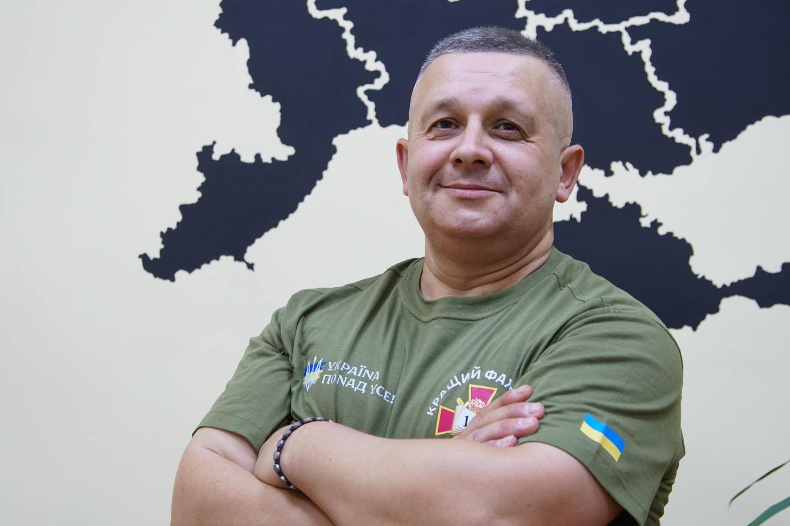 Став найкращим кухарем для побратимів: історія пораненого піхотинця з тренувального центру Хмельниччини