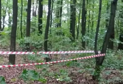 На Хмельниччині виявили тіло військового із вогнепальним пораненням На Хмельниччині виявили тіло військового із вогнепальним пораненням