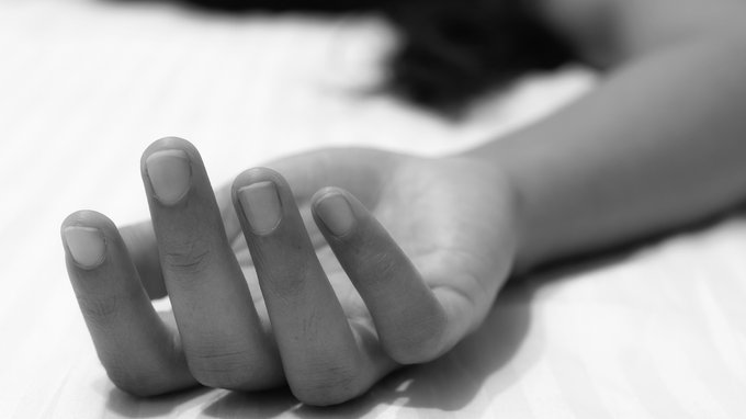 На Хмельниччині розслідують імовірне самогубство 17-річної дівчини На Хмельниччині розслідують імовірне самогубство 17-річної дівчини